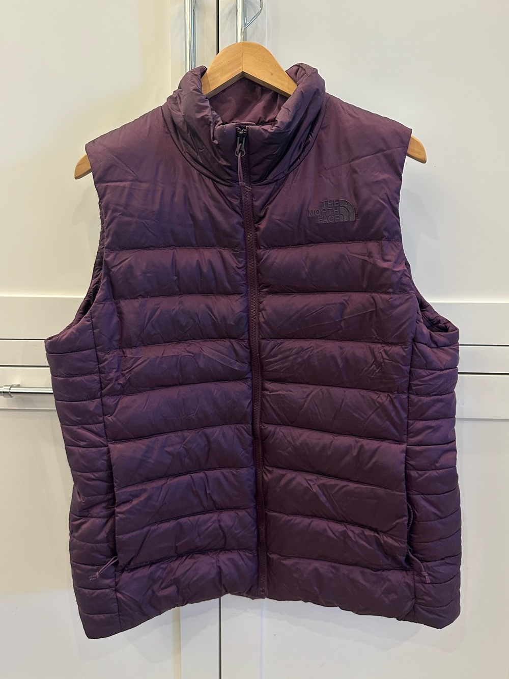 North Face Women’s Puffer Vest Dark Purple - XL